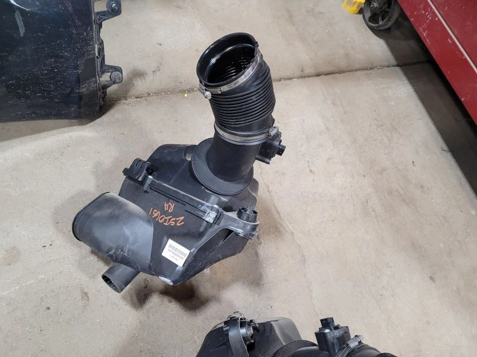 Limpador de ar para passageiros direito compatível com 13-19 BMW M6 2032347 - Imagem 1 de 1