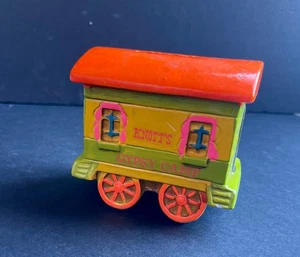 Vintage Knott's Berry Farm GYPSY CAMP WAGON BANK BEARY TALES RARE!! Rolly Crump - Bild 1 von 9