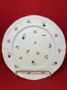 Villeroy & Boch  Petite Fleur Dinner Plate 10.5” Floral Scalloped Rim Luxembourg - Picture 1 of 5