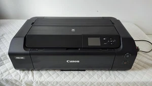 Canon PIXMA Pro 200 A3+ photo printer +extras - Picture 1 of 8