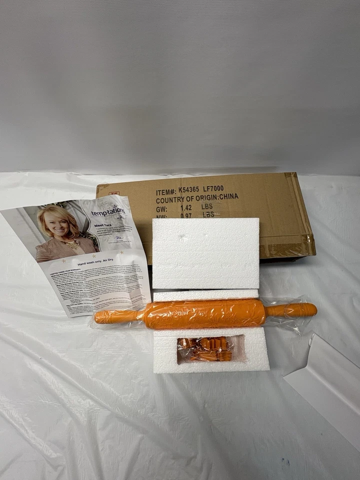 Новая классическая силиконовая скалка с тиснением Temp-rations с резаками для печенья - Изображение 1 из 3