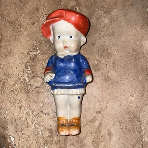 Antike 30er Jahre Biskuit Frozen Charlotte Puppe 6,25" Mädchen mit rotem Hut - Bild 1 von 4