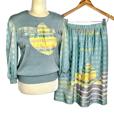 Conjunto Falda Suéter Leslie Fay Años 70 Vintage Azul Pastel Amarillo Rayas Tejido Pequeño Foto 1 de 4