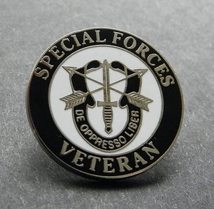 US ARMY SPECIAL FORCES VETERAN DE OPPRESSO LIBER VET LAPEL PIN BADGE 1 INCH - Picture 1 of 2