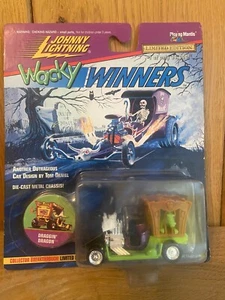 Johnny Lightning Wacky Ganadores Braggin' Dragon cardado (016) - Imagen 1 de 3