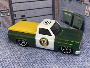 Camión personalizado Chevy Silverado Green Bay Packers 83 Hot Wheels - Imagen 1 de 7