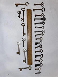 25 Vintage Hollow Barrel & Skeleton Key Lot Antique!!!! - Picture 1 of 3