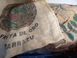 2 Vintage CAFE DE COSTA RICA FRUTA DEORO COOPETARRAZU Fruit Coffee Burlap BAGS - Picture 1 of 9