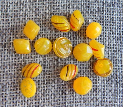 Lot of Antique Vtg Depression Glass Button Yellow~#937-E Cover
