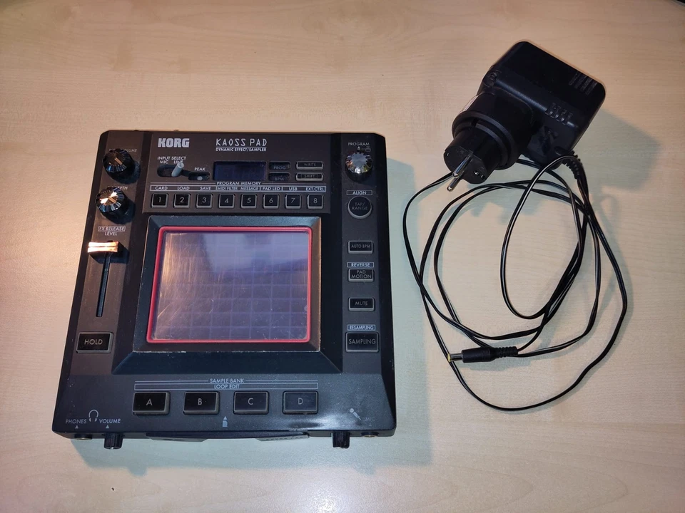 KORG Kaoss Pad KP3 KP-3 Sampler Effektgerät LOOPER [UK Netzteil mit DE Adapter] - Bild 1 von 4