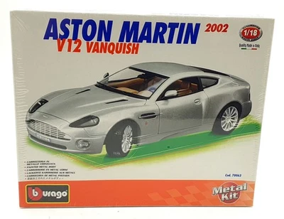 Burago 1/24 Scale Diecast Metal Kit 70063 2002 Aston Martin V12 Vanquish Silver - Image 1 of 4
