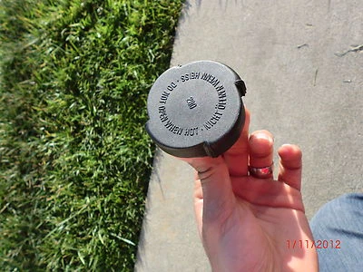 BMW E38 E39 540i 740iL 740i M5 E36 M3 RESERVOR EXPANSION TANK CAP LID OEM NEW  - Image 1 of 2