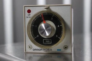 Omron H3BA-8 Relay Timer H3BA8 100/110/120VAC 50/60HZ 5A 250 vAC Resistive Load - Picture 1 of 1