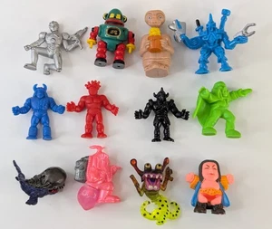 Vintage Mini Figures Lot x12 incl Z-Bot E.T Monster In My Pocket Muscle Chap Mei - Picture 1 of 19