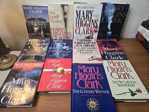 Lot of 12 Mary Higgins Clark Books Mystery Suspense Hardcover Dust Jackets J95 - Picture 1 of 7