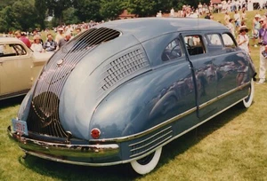 Stout Scarab Blue Streamlined Design Elegant Curves Vintage Show - Picture 1 of 3