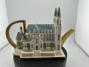 Fitz & Floyd St. Patrick’s Cathedral Teapot 1995 LE 946/5000 – Places of Worship - Picture 1 of 9
