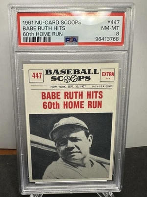 1961 NU-CARD SCOOPS #447 BABE RUTH HOF HITS 60th Home Run PSA 8 grado raro Foto 1 de 2