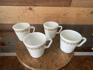 Tazzine/tazze da caffè vintage Pyrex Corelle - Butterfly Gold con manico a D - set di 4 - Foto 1 di 8