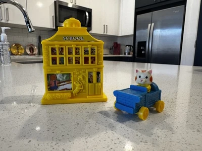 1995 The Busy World of Richard Scarry McDonald's Toy #2 Huckle Cat Blue Car - Image 1 of 4