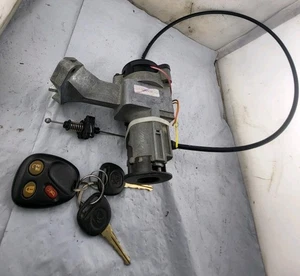 2002-2007 Saturn Vue Ignition Lock Cylinder Switch Assembly w/key 2003 2004 2005 - Picture 1 of 9