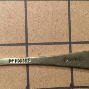 vintage -- SPOON -- HALLMARKS ON BACK - Picture 1 of 3