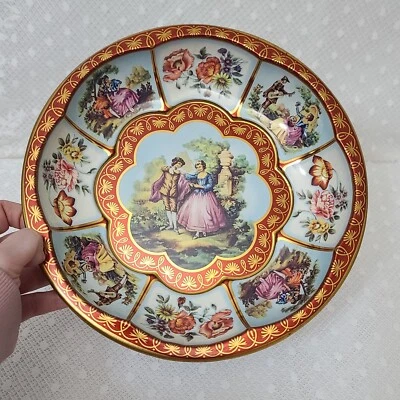 Vintage DAHER 1971 #11101 Inglaterra Victoriano Hombre y Mujer Floral 10" Tin Bowl Rojo Foto 1 de 4