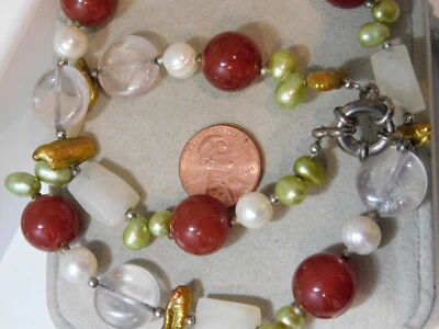 Collana Di Perle Barocche In Carnelian, Quarzo Bianco, Verde E Bronzo, 18" 2h 65 - Immagine 1 di 3