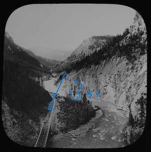 Photo CANADA LOWER KICKING HORSE PASS Magic Lantern Slide C1901 OLD ANTIQUE - Picture 1 of 5