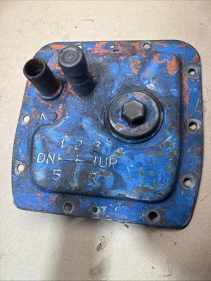 Cubierta de transmisión de 5 velocidades Ford 800 - 4000 Foto 1 de 4