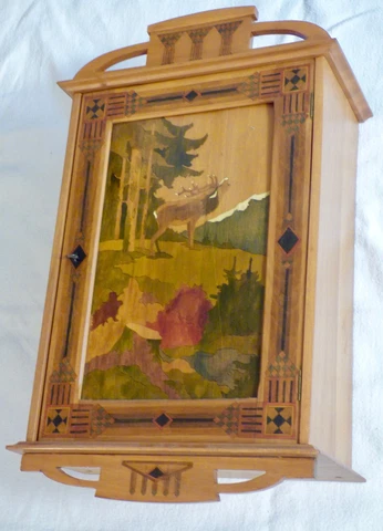 Hunter ANTIQUE ART NOUVEAU CHERRY-WOOD WALL CABINET roaring Stag wood mountains Cover