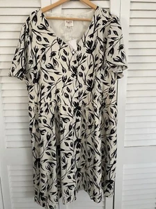 Robe soleil fleurie femme Hayden Los Angeles taille 2X  - Photo 1 sur 9