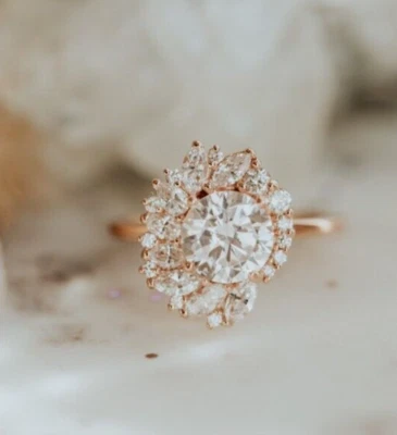 Anillo de compromiso de regalo de piedra moissanita de corte redondo de 1,52 quilates de oro rosa macizo de 14 quilates Foto 1 de 4