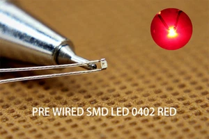 T0402R 20pcs pré-soudés avec micro litz tête filaires rouge SMD Led NOUVEAU - Foto 1 di 3