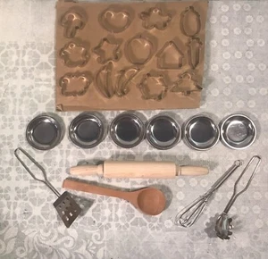 Children’s Baking Utensils And Cookie Cutters 25 Pieces New And Unused - Picture 1 of 10