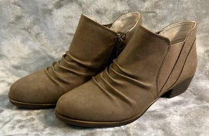 Lifestride Aurora Ruched Vamp Bootie Womens Sz 7 Mushroom Microsuede Zipper Shoe - Picture 1 of 6