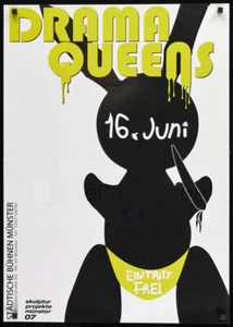 Vintage 2009 DRAMA QUEENS Deutsches Skulpturenmuseum Kunstausstellung Poster - Bild 1 von 2