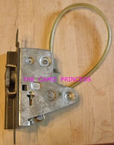 DOOR LOCK LATCH ASSEMBLY MILITARY M973 SUSV HAGGLUND BANDVAGN 206 BV 206 SWEDEN - Bild 1 von 1