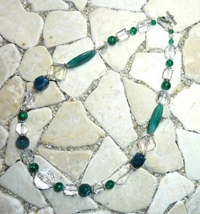 ★ kurze Kette ★ Collier ★ smaragdgrün & kristall ★ - Bild 1 von 4