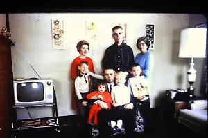 #21 35mm diapositiva - De colección - Coleccionables - Foto - Lámpara de TV familiar libro niños niños niños - Imagen 1 de 1