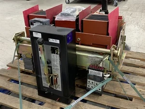 SIEMENS 4000 AMP RL-4000 AIR CIRCUIT BREAKER STATIC TRIP III - Picture 1 of 13