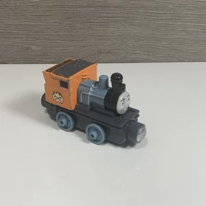 Bash Druckguss Metall Thomas der Zug Panzer Lok Freunde Runde Magnet Abenteuer - Bild 1 von 8