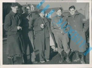 WW2 Photo Soldiers S.E.Command Camouflage school Tunbridge Wells 6.5 x 4.75 inch - Picture 1 of 4