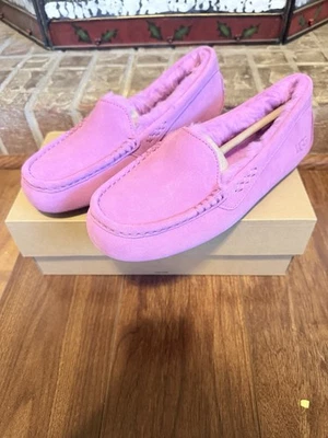 Zapatillas mocasín UGG Ansley púrpura rubí para mujer talla 9 EE. UU. Nuevas Foto 1 de 4