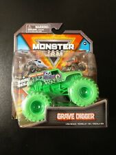 SPIN MASTER 2022 MONSTER JAM SERIES 22 WITH RAMP GREEN GRAVE DIGGER SG