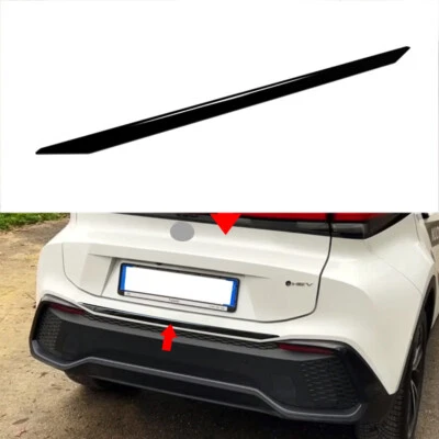 Cubierta protectora inferior de la tapa del maletero trasero negra brillante para Toyota C-HR CHR 2025 - Imagen 1 de 4