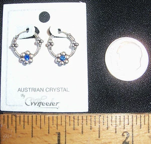 STERLING SILVER PIERCED 1/2" HOOP EARRINGS W/MINI FLOWERS & DARK BLUE CRYSTALS - Picture 1 of 6