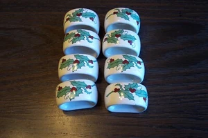 8 servilleteros vintage de porcelana de acebo de Navidad con fondo plano ver fotos - Imagen 1 de 4