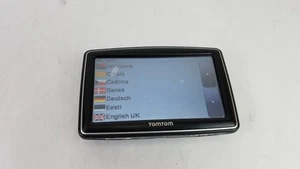 TomTom 4EP0.001.01 GPS Navigator With LifeTime Maps - Picture 1 of 6