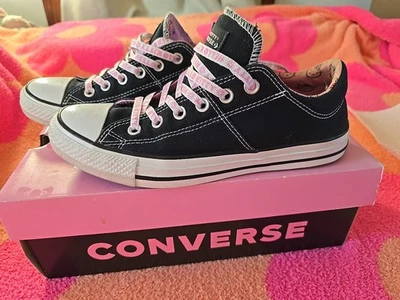 Converse All Star Hello Kitty Women's  9 With Original Box - Image 1 of 4
